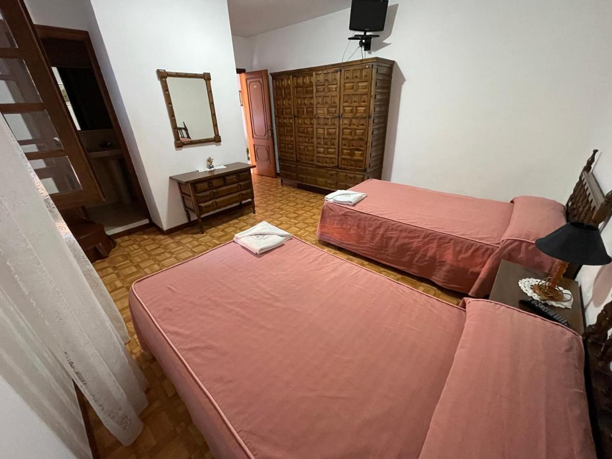 Hostal Restaurante Luz De Luna Віланова-де-Ароуса Екстер'єр фото